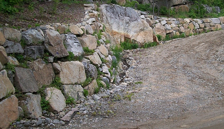 Excavation P.Bastien & Fils Inc. - Murs de pierres